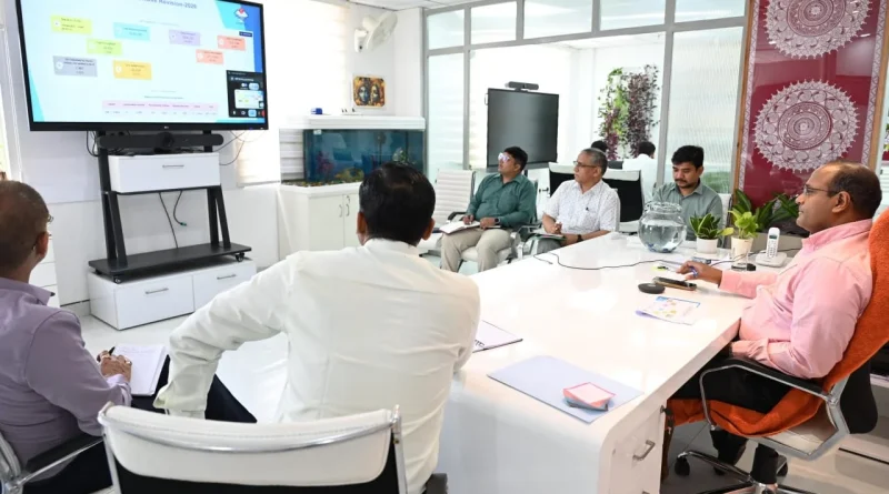मुख्य निर्वाचन अधिकारी ने की SIR अभियान की समीक्षा, तीन दिन में 19 लाख से अधिक फार्म वितरित