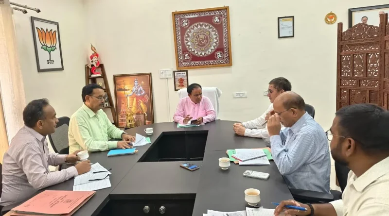 श्रीनगर में अंडरग्राउंड होगी सभी विद्युत लाइनेंः डाॅ. धन सिंह रावत