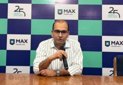 मैक्स हॉस्पिटल, देहरादून ने समय पर पहचान और चरणबद्ध सर्जरी से दुर्लभ एवं हाई रिस्क डबल ट्यूमर के मरीज का किया सफल इलाज