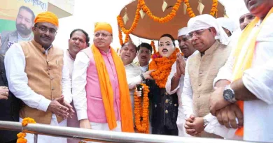 गदरपुर पहुंचे सीएम धामी, मुख्यमंत्री ने शहीद ऊधम सिंह को दी श्रद्धांजलि