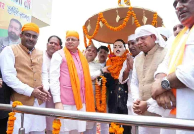 गदरपुर पहुंचे सीएम धामी, मुख्यमंत्री ने शहीद ऊधम सिंह को दी श्रद्धांजलि