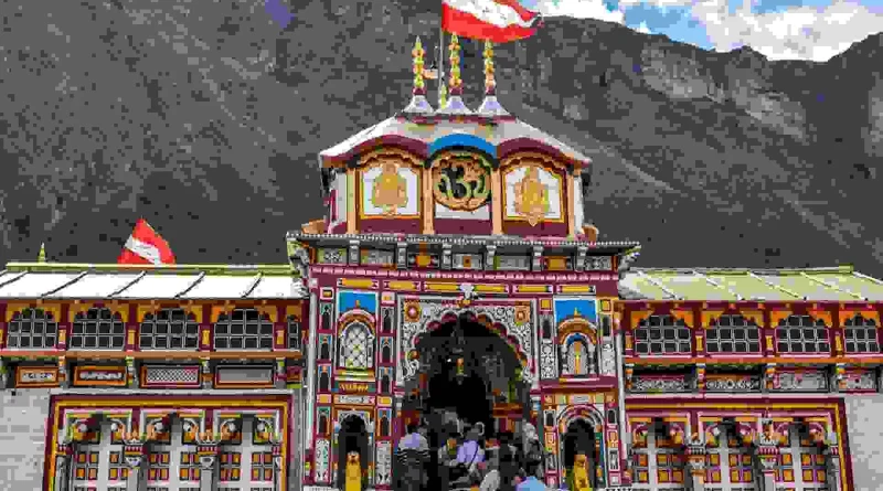बद्रीनाथ धाम में चढ़ावे चोरी के आरोप के मामले में आरोपी कर्मचारी को किया गया निलंबित
