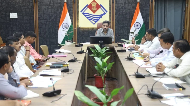 राजस्व वसूली में ढिलाई पर बरतेगी सख्ती, डीएम ने दी कड़ी चेतावनी