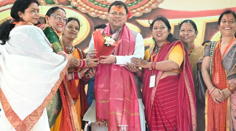 मुख्यमंत्री धामी की बड़ी घोषणा: अब 60 वर्ष की आयु से महिलाओं को रोडवेज बसों में मिलेगा मुफ्त सफर