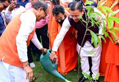 हरिद्वार में संत समागम में ‘एक राष्ट्र-एक चुनाव’ पर संवाद में केंद्रीय मंत्री शिवराज सिंह चौहान और मुख्यमंत्री पुष्कर सिंह धामी ने की सहभागिता