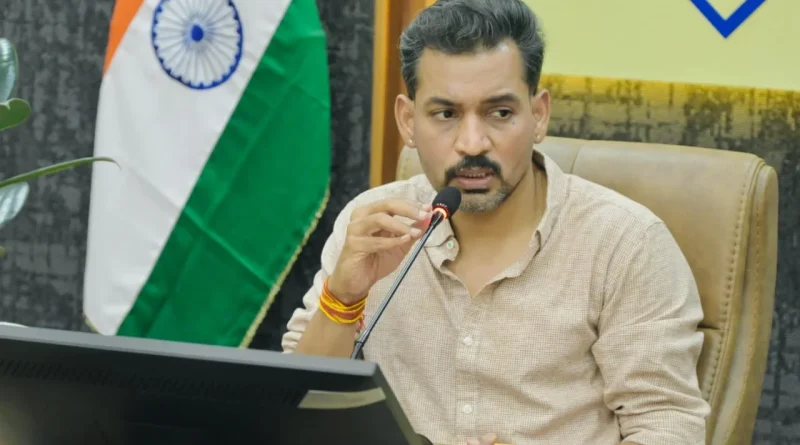 एसआईआर कार्य में पारदर्शिता एवं शुद्धता के साथ करें नोटिसों की सुनवाईः डीएम
