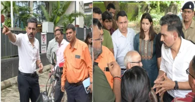 सीमाद्वार में जलभराव पर डीएम सख्त, नगर निगम को 24 घंटे में सफाई और डिवाटरिंग के निर्देश; न्यूकैंट रोड पर अवैध वाहन पार्क करने व अतिक्रमण पर डीएम का कड़ा एक्शन, मौके पर कटे दर्जनों चालान