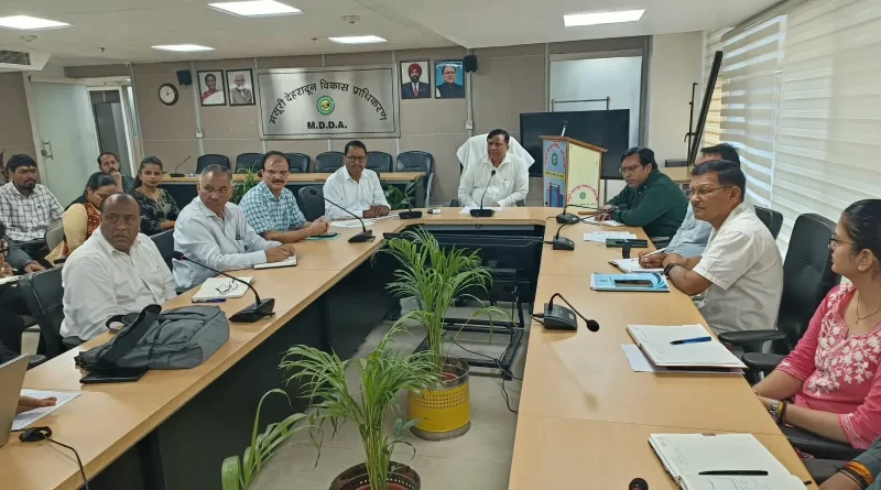 एमडीडीए में ऑनलाइन मानचित्र प्रणाली होगी अधिक पारदर्शी और तकनीकी रूप से मजबूत, IAS बंशीधर तिवारी ने दिए अधिकारियों को सख्त निर्देश