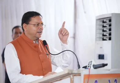 धामी के नेतृत्व में दूरस्थ गांवों तक पहुंची विकास की राह, पीएमजीएसवाई के तीन चरणों में 21915 किमी सड़कें बनीं