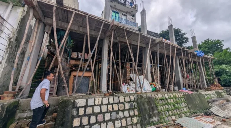 बिना नक्शे निर्माण पर एमडीडीए का शिकंजा, ऋषिकेश में व्यावसायिक उपयोग के टिन शेड समेत तीन अवैध निर्माण सील