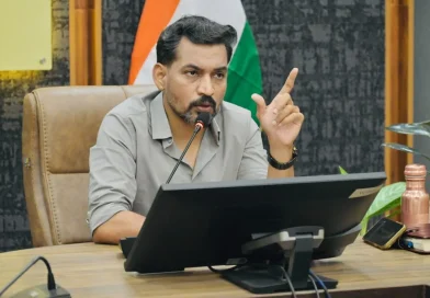ऋण दिलाने के नाम पर ठगी करने वालों की अब खैर नहीं, डीएम डॉ. आशीष चौहान ने दिए सख्त कार्रवाई के निर्देश