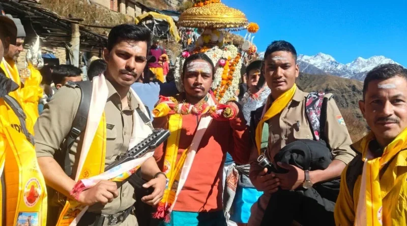 कपाट बंद होते ही शीतकालीन प्रवास पर निकले बाबा रुद्रनाथ