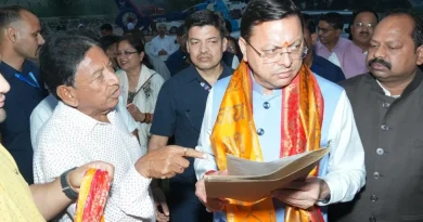 मुख्यमंत्री ने सुनीं जनसमस्याएं, अधिकारियों को दिए त्वरित समाधान के निर्देश