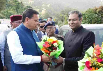 विधानसभा सत्र के लिए गैरसैंण आगमन पर मुख्यमंत्री धामी का भव्य स्वागत